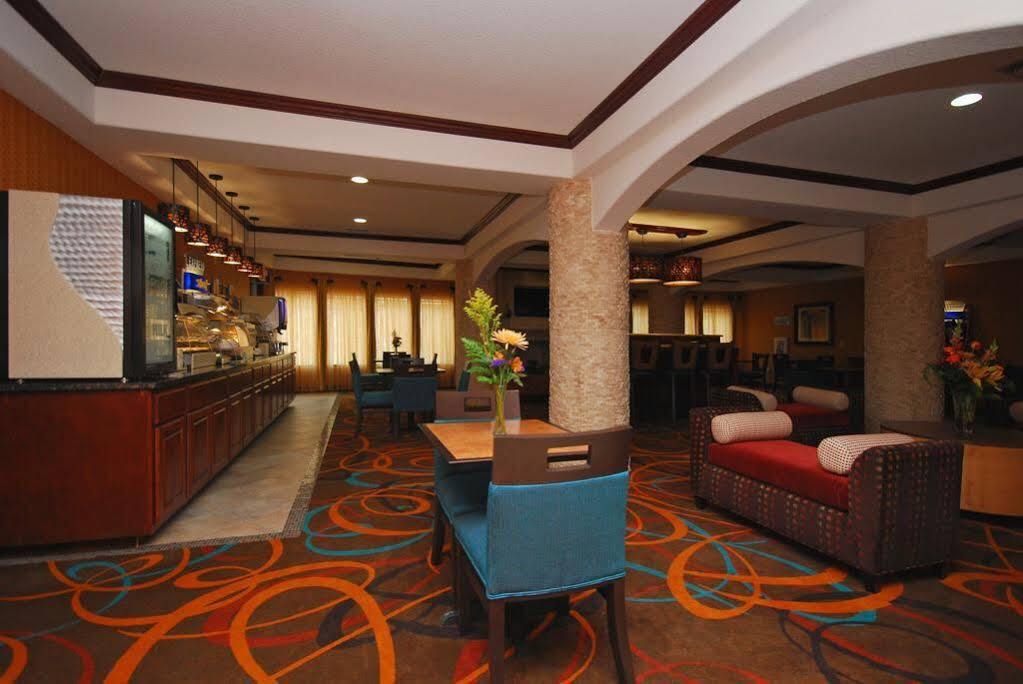 Holiday Inn Express & Suites Gonzales By Ihg Exterior photo